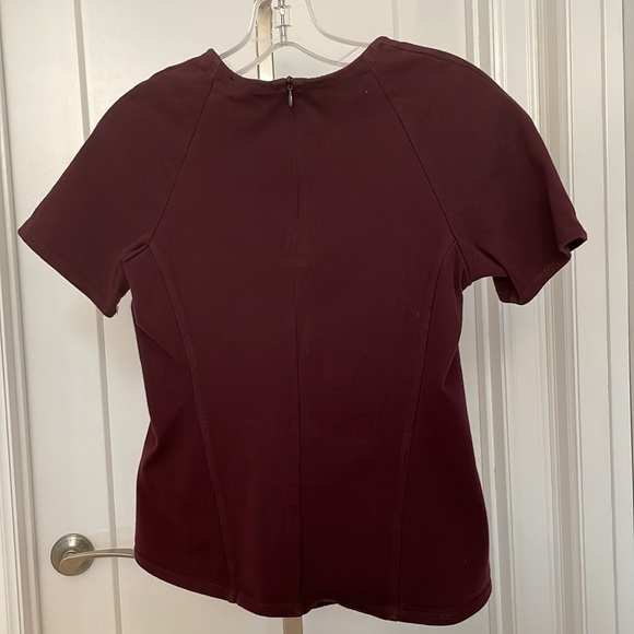 Aritzia Babaton Peplum Top Maroon Sz XS - Picture 2 of 7